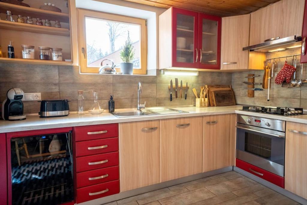 Ski Hut Smucka ครานสกา โกรา ภายนอก รูปภาพ